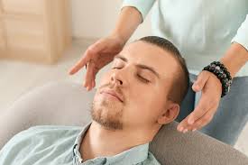 The History of Reiki Therapy: From Japan to the World